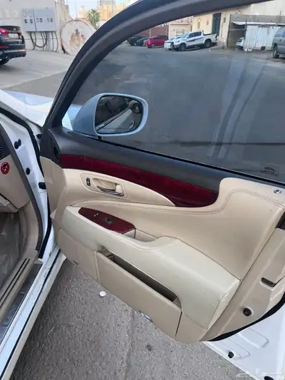 لكزس 460 9