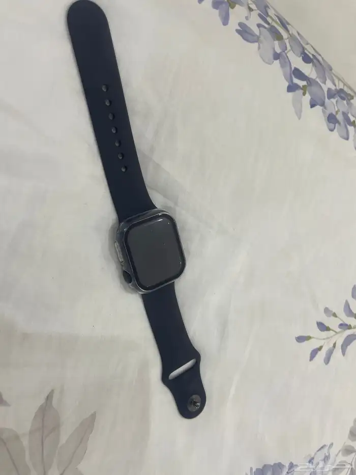 ساعة ابل 8 نظيفة 0