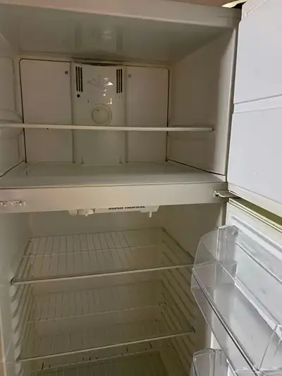 ثلاجه كهرباء 110 3