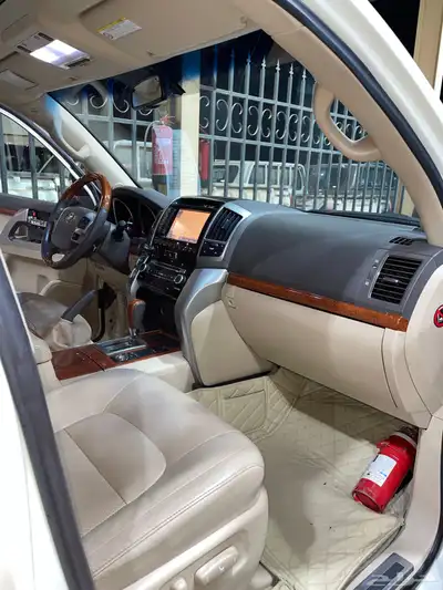 للبيع جيب VXR فل كامل 2013 عبداللطيف عداد 225 الف 15