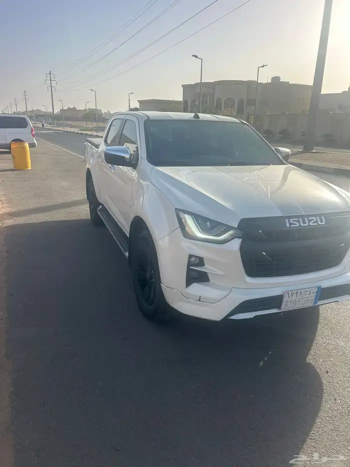 ايسوزو ديماكس دبل دفلك 2021 تم البيع 1
