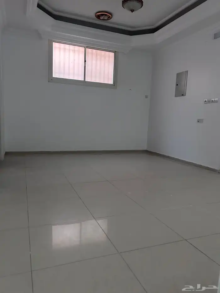 دوبلكس حي الإسكان للإيجار السنوي 8