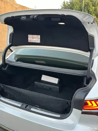 لكزس LS500 هايبرد 2020 11