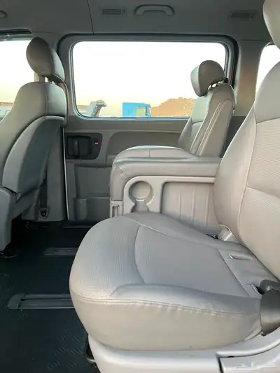 هيونداي H1 استاركس 2021 (ديزل) ركاب بحالة الوكالة للبيع 11