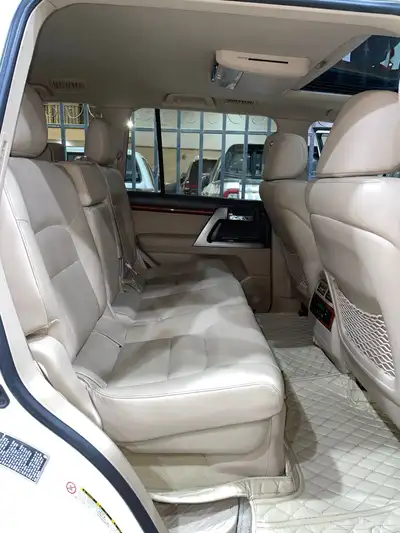 للبيع جيب VXR فل كامل 2013 عبداللطيف عداد 225 الف 14