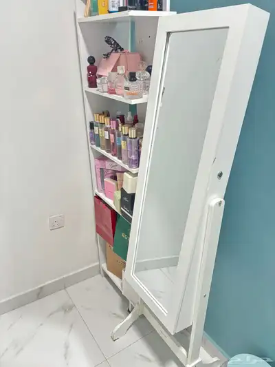 رفوف مع مراية 3