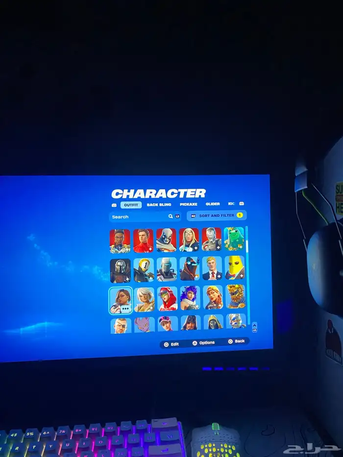 حساب فورت نايت للبيع ترافس و رقصه فلوس و 278 سكن 1