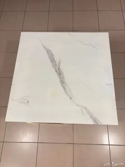 طاولة للبيع 1