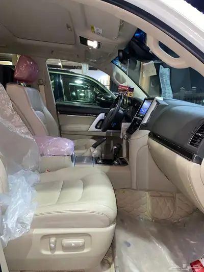 للبيع جيب VXS فل كامل 2021 بريمي عداد 102 الف 15