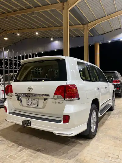للبيع جيب VXR فل كامل 2013 عبداللطيف عداد 225 الف 3