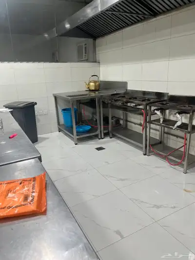 مطعم جاهز للاجار 13