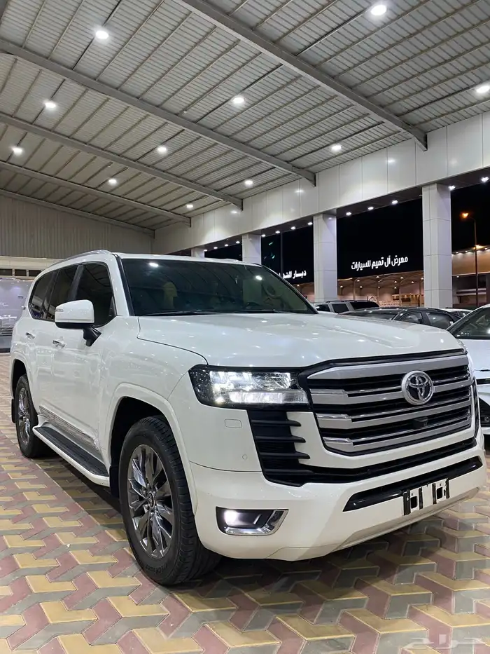 تويوتا لاندكروزر جي اكس آر L4 المديل 2022 1