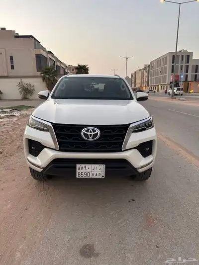 فورتشنر 2022 - 6 سلندر نظيف جدا 0