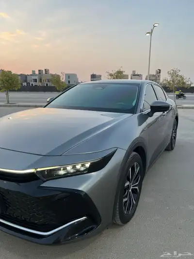 كراون بريميوم 2025 شبه جديده 6
