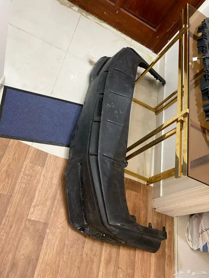 انوار ضباب اصليه نضيفه واسطب اصلي نضيف وربلة كبوت وغطا صدام 4