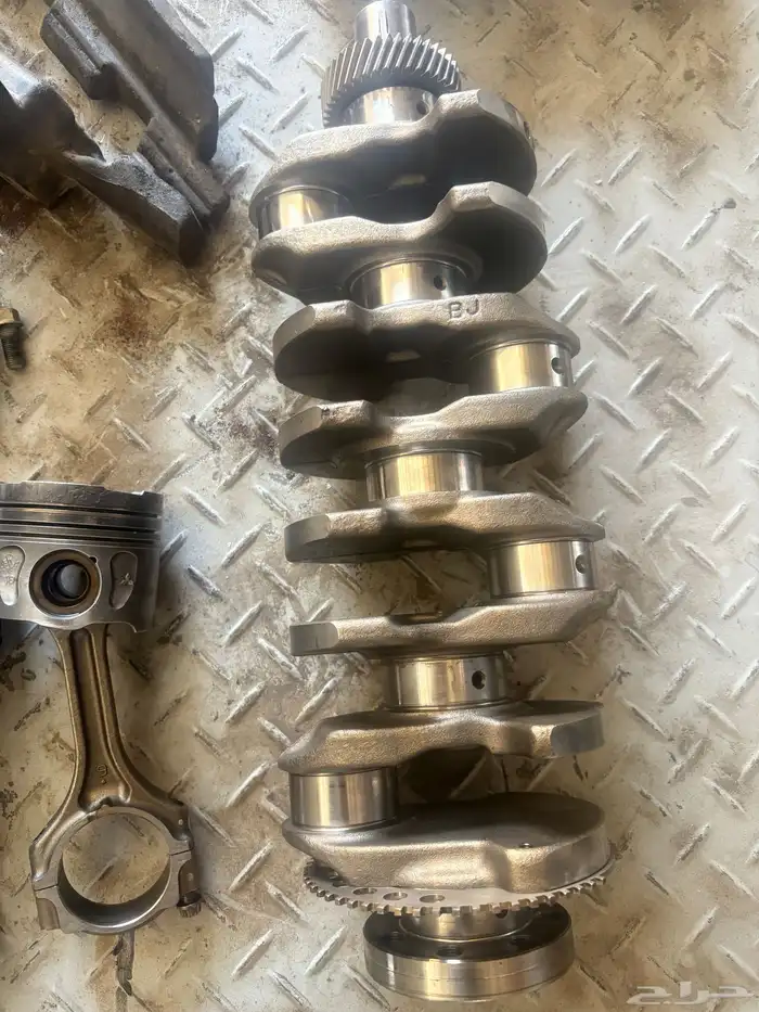 عمود كرنك بساتم طرمبه ديزال جميع قطع غيار L200 دبل 0