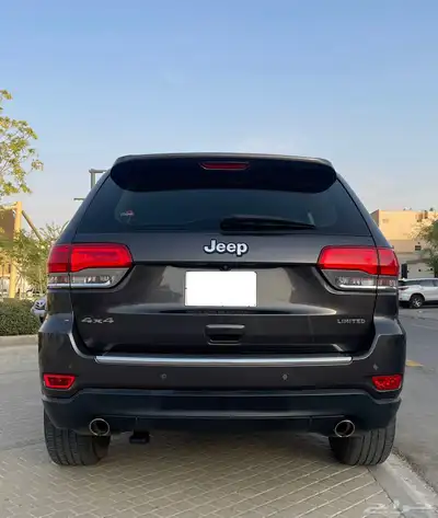 للبيع - جيب جراند شيروكي LIMITED 4x4 - موديل 2015 3