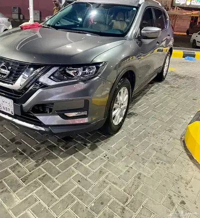نيسان اكس تريل 0