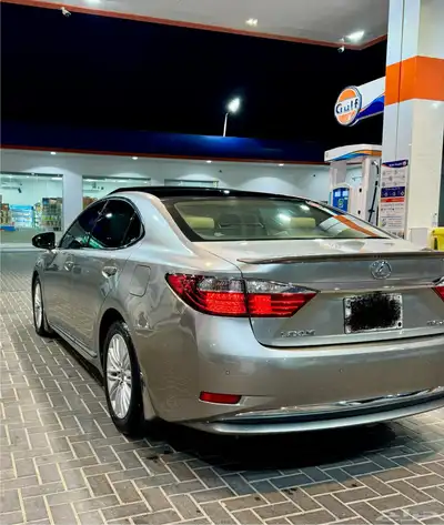 للبيع لكزس ES250 3