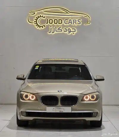 بي ام دبليو 740Li موديل 2011 بحالة ممتازة 4