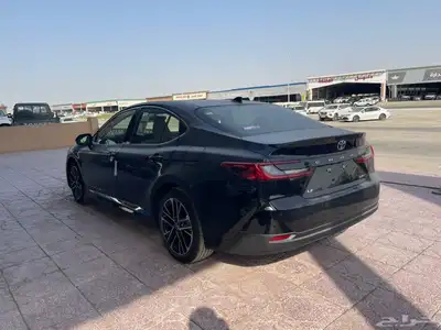 كامري اسود le 2025 5