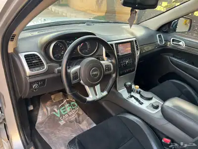 جيب جراند شروكي 2012 SRT (بحالة ممتازة) 10