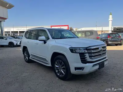 تويوتا لاندكروزر GXR.L3 2025 1
