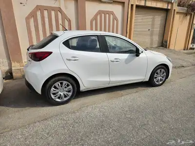 للبيع مازدا 2هتشباك 0