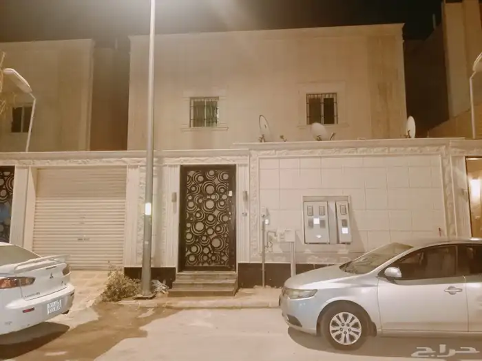 للإيجار فلة في حي لبن 0