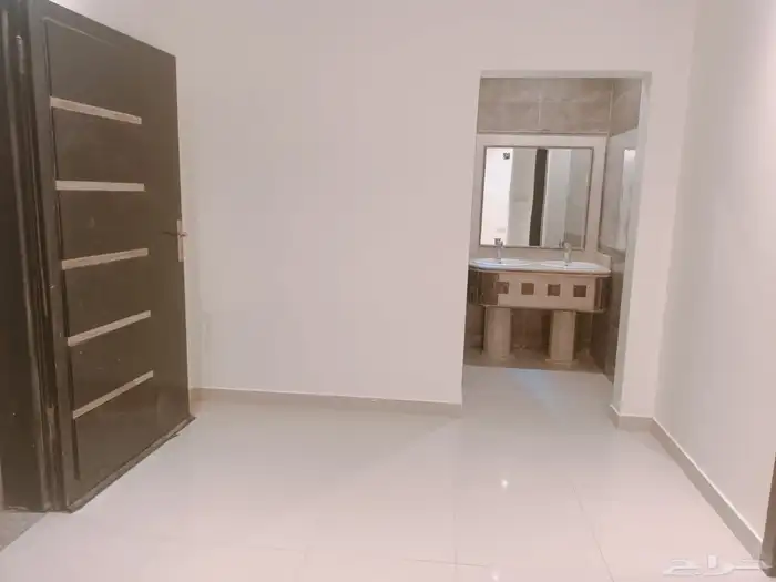 للإيجار فلة في حي لبن 3