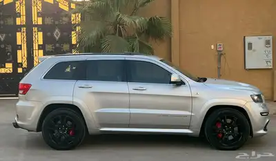 جيب جراند شروكي 2012 SRT (بحالة ممتازة) 6