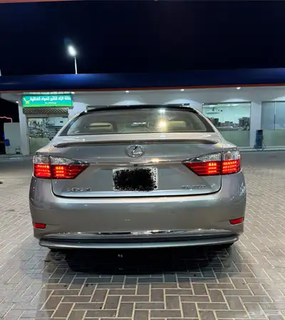 للبيع لكزس ES250 4
