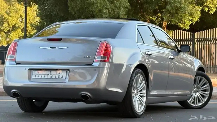 كرايسلر C300 2014 اكزاكتف اعلى فئة ( ممشى قليل ) 14