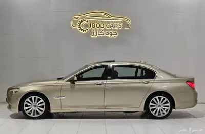 بي ام دبليو 740Li موديل 2011 بحالة ممتازة 3