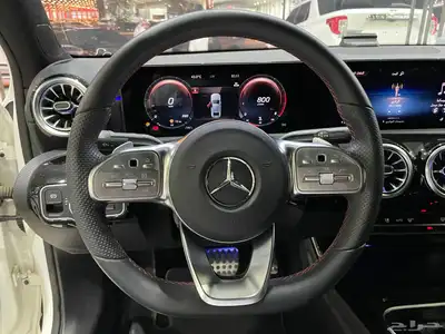 مرسيدس A250Kit AMG فتحه سقف عداد ديجيتال(بنزين)2.0LT 11