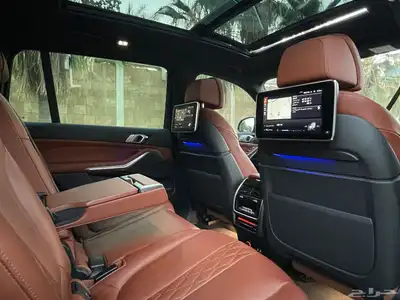 BMW X7 فل كامل 2022 خليجي بحالة الوكالة 46