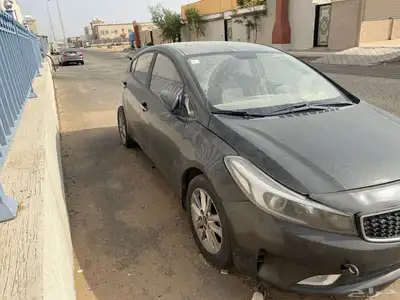 كيا سيراتو (تالف) قطع غيار فقط 6