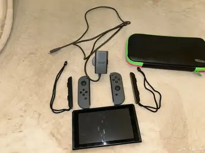 Nintendo Switch بكل اغراضه ما عدا الدوكستيشن نظيف جدا 4