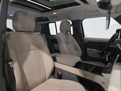 ديفندر موديل 2023 بحالة الوكالة 6