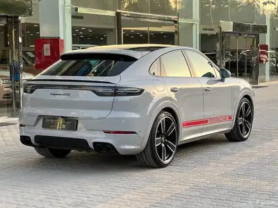 Porsche Cayenne GTS 2022 Saudi 3