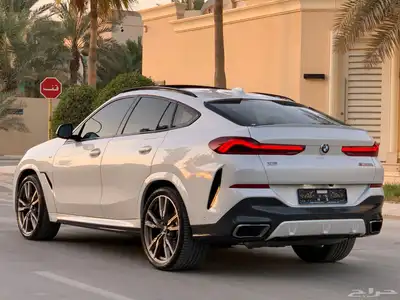 BMW X6 50i V8 2021 عداد قليل 8