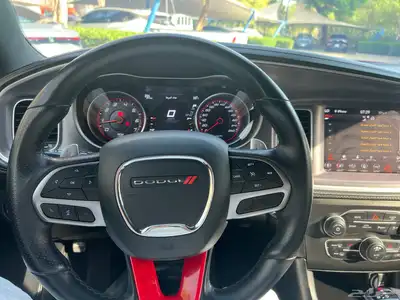 تشارجر 2022 GT بريميوم فل كامل 12