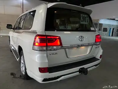 للبيع جيب لاندكروزر موديل 2017 في اكس ار مكينه كبيره 5 7 50
