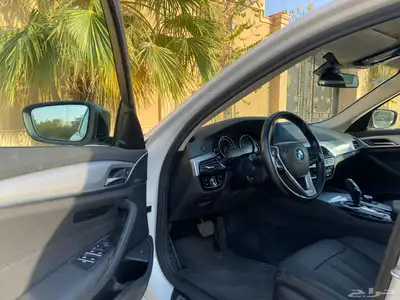 بي ام دبليو 520i 2020 26