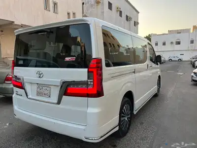 تويوتا جرانيفا 2020 سعودي V6 تماتيك 7 مقاعد 2