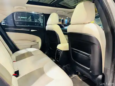 كرايزلر V6 2017 ( بحاله ممتازه) 9