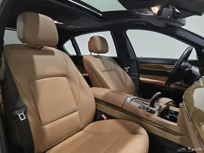 بي ام دبليو 740Li موديل 2011 بحالة ممتازة 6