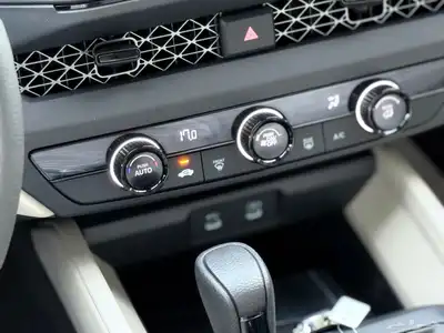 هوندا اكورد LX 2025 سعودي عبدالله هاشم ضمان 5 سنوات 16