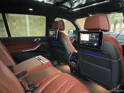 BMW X7 فل كامل 2022 خليجي بحالة الوكالة 47