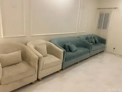 للبيع كنب اربع قطع استخدام نظيف 1